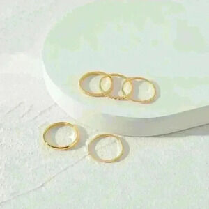 NWT 18K Gold Plated 5 Pcs Layering Ring Set